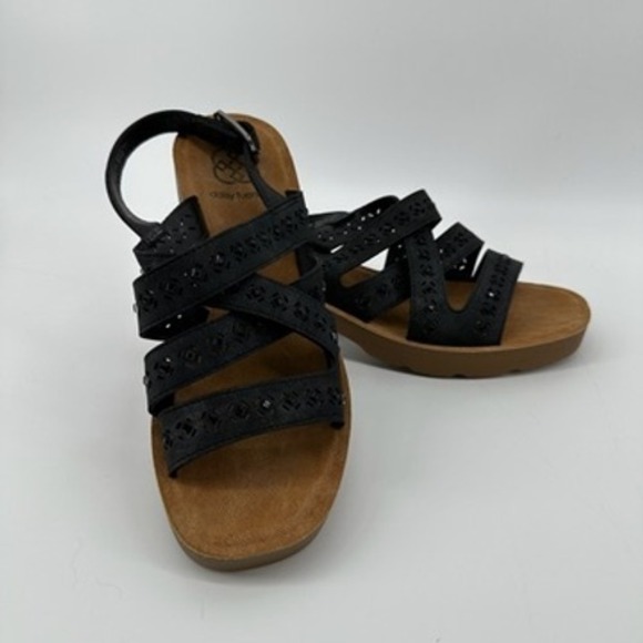 Daisy Fuentes Sandals Size 8M Black Ankle Strap Laser Cut Out Detail Heel - Picture 1 of 8
